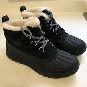 women's nike woodside chukka 2 boots